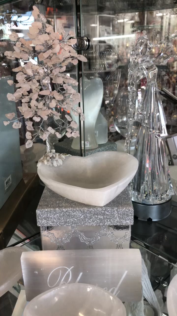 You are currently viewing #selenite #rosequartz #bowl #heart #love
 AOK Crystal Specialists  
www.aokspecialtygifts.com.au
151 High Street Shepparton
Tuesday- Friday 9am – 5pm
Saturday 9am -4pm
 03 58215974 
GO HERE: https://a…