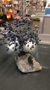 Read more about the article #crystaltrees #amethyst #garnet #lapislazuli #basechakra #throatchakra #thirdeyechakra #healing
 
 AOK Crystal Specialists  
www.aokspecialtygifts.com.au
151 High Street Shepparton
Tuesday- Friday 9am…