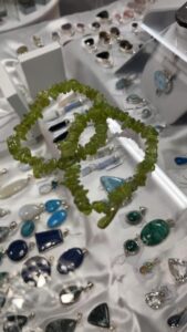 Read more about the article Peridot Bracelet  
#crystalshops #crystals 
 AOK Specialty Gifts  
www.aokspecialtygifts.com.au
151 High Street Shepparton
Monday 10am – 4:30pm
Tuesday- Friday 9am – 5pm
Saturday 9am -4pm
CLOSED Publi…