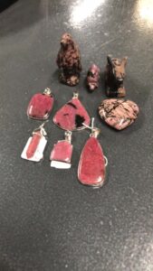 Read more about the article Rhodonite 
 AOK 151 High Street Shepparton 
#crystalshops #crystals #rhodonite #heart #healing #penguin #dolphin #sterlingsilver #jewellery
 AOK Specialty Gifts  
www.aokspecialtygifts.com.au
151 Hig…