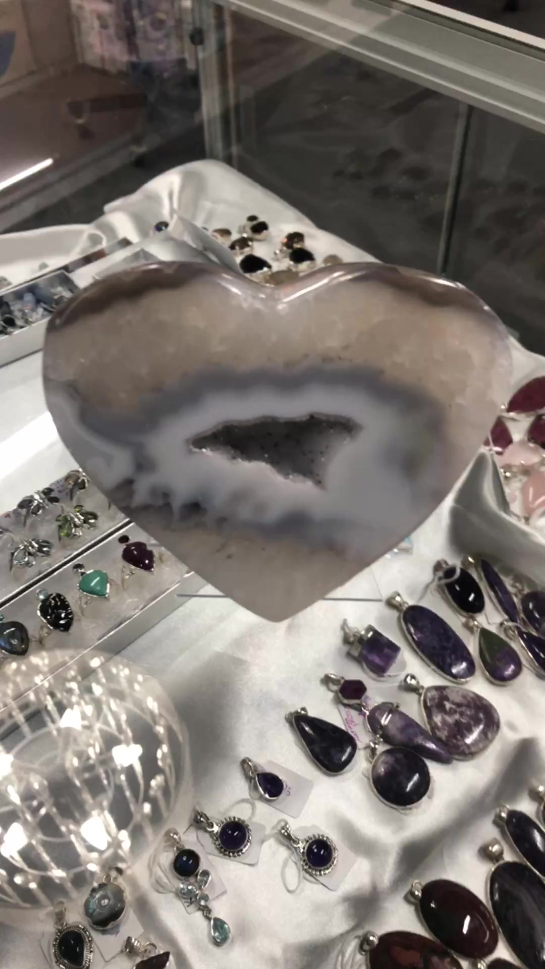 You are currently viewing Agate Heart with Druzy 
#crystals #crystalshops #agate #agateheart #healing
 AOK Specialty Gifts  
www.aokspecialtygifts.com.au
151 High Street Shepparton
Monday 10am – 4:30pm
Tuesday- Friday 9am – 5…