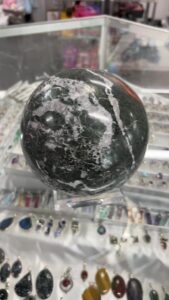 Read more about the article Onyx Sphere 
Don’t Forget our School Holiday Bulk Buy Special: brings the kids in for a treat today!
 151 High Street Shepparton 
 Opening Hours 
Monday 10-4:00pm
Monday- Friday 10am – 5:00pm
Satur…