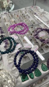 Read more about the article NEW Quality Crystal Bracelets  
 151 High Street Shepparton 
 Opening Hours 
Monday 10-4:00pm
Tuesday- Friday 10am – 5:00pm
Saturday 10am – 2.00pm
CLOSED Public Holidays 
 03 58215974 GO HERE: https:…