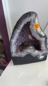 Read more about the article Dot 50% OFF Amethyst Cave 
 AOK 151 High Street Shepparton 
 New Opening Hours  
*CLOSED Mondays & Tuesdays
Wednesday- Friday 10-4:30pm
*Saturday 10am – 2.00pm
*CLOSED Public Holidays 
 03 58215974 G…